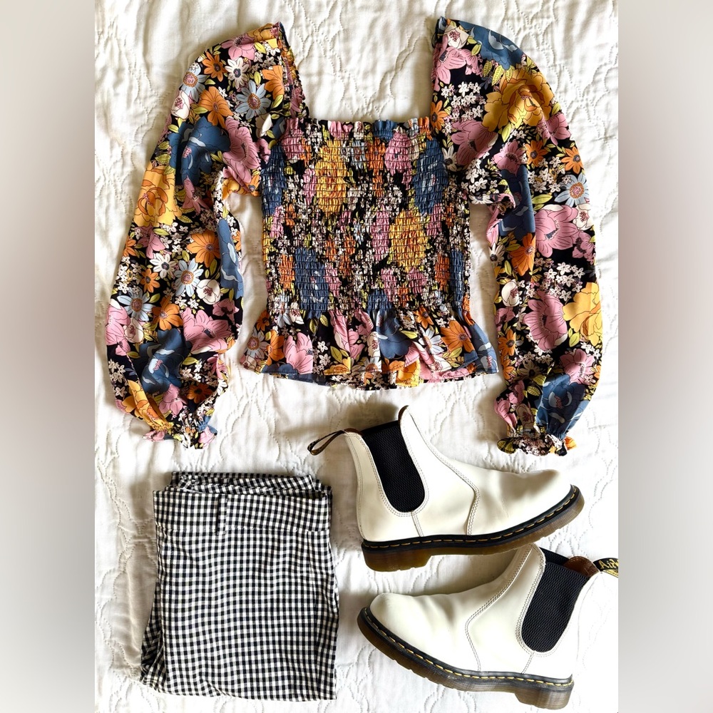 Wayf Smocked Floral Long Sleeve Blouse Size Small